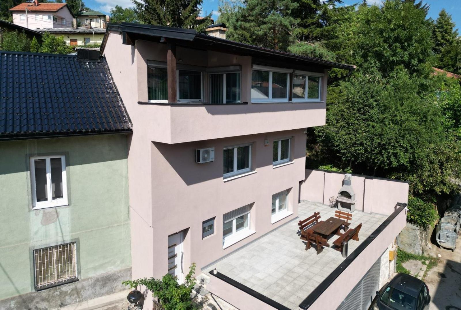 Villa Tara - Sarajevo Center Buitenkant foto